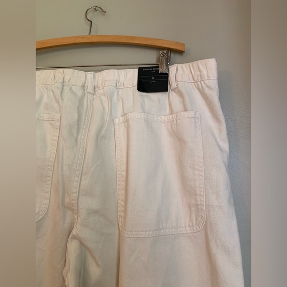 Banana republic cream color jeans denim wide leg
Pleated size xl - Picture 7 of 9